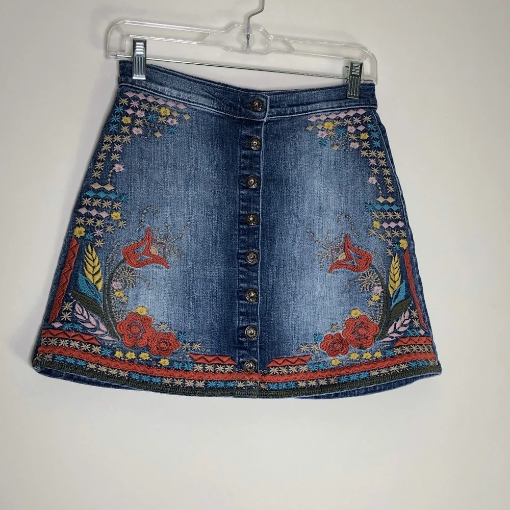 Sneak Peek Blue Denim Embroidered Bohemian Skirt Size Small - Picture 6 of 14